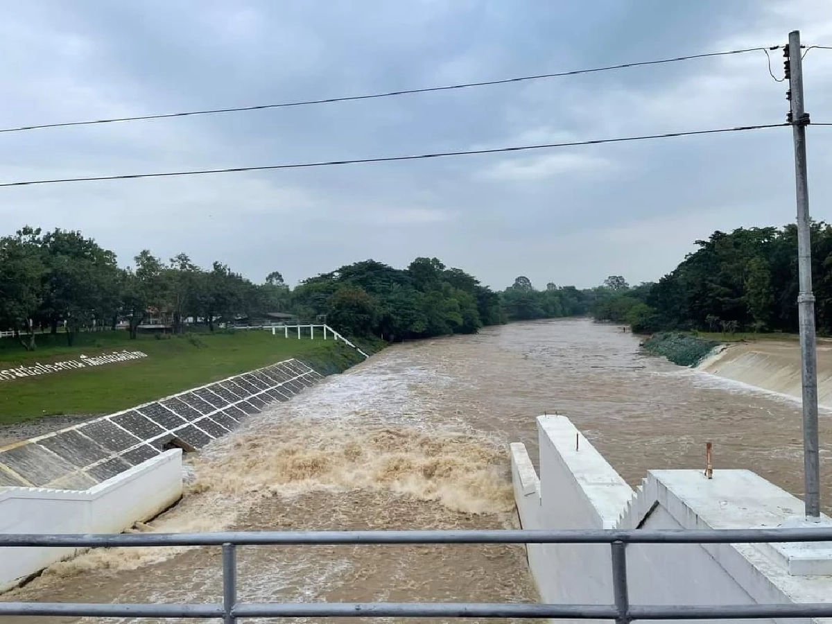 เขื่อนเพชรแจ้งเตือน เพิ่มการระบายน้ำลงแม่น้ำเพชรบุรีอีก