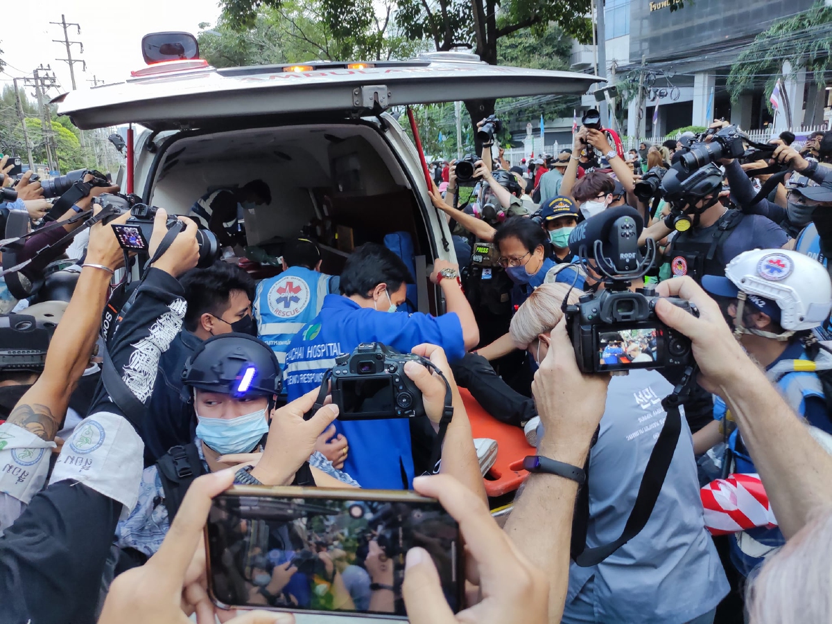 ไทม์ไลน์ “ม็อบ14พฤศจิกา64" จากจุดนัดพบถึงปลายทางที่สถานทูตเยอรมัน