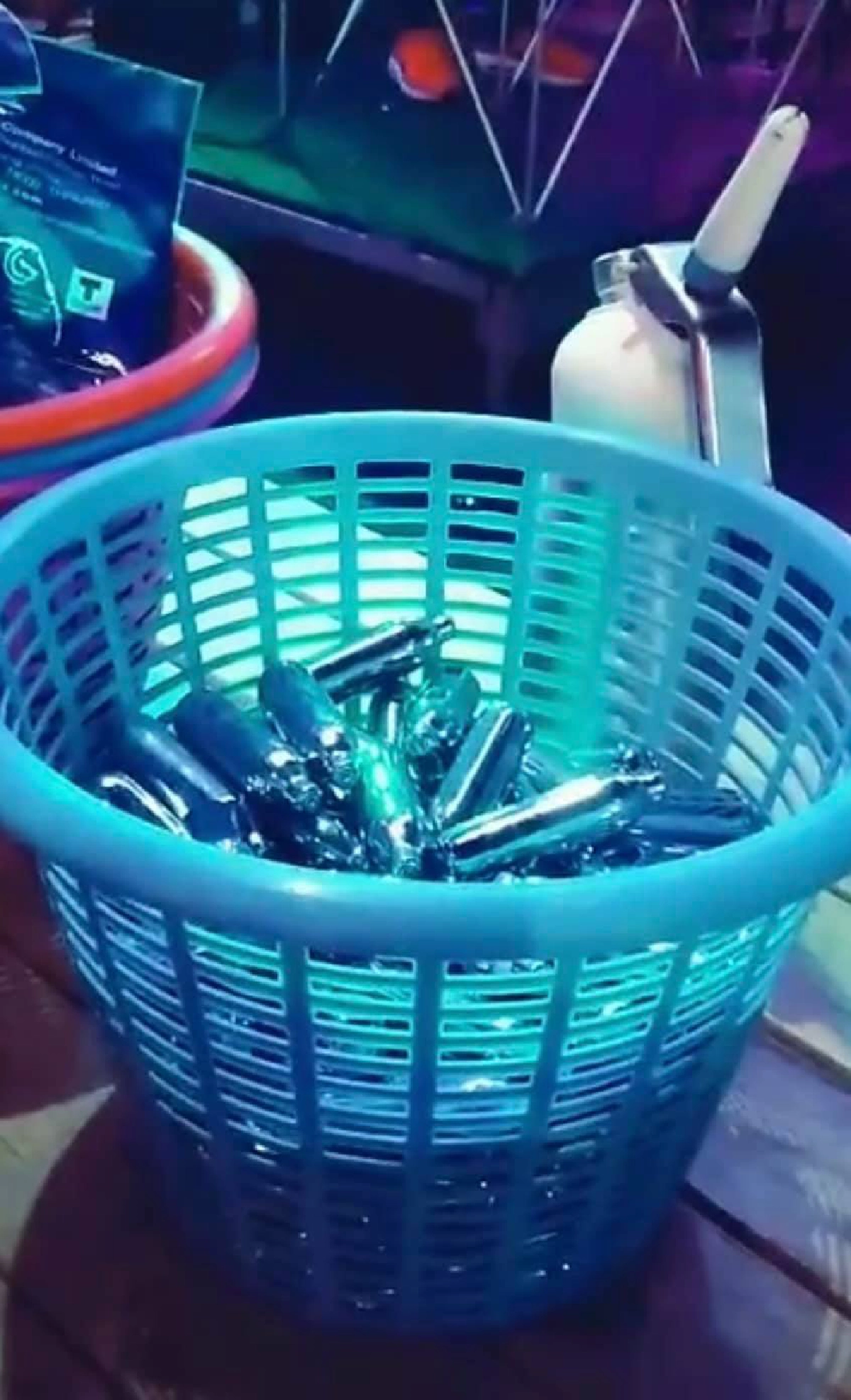 "หมอแล็บ" เตือนภัย นักท่องราตรี "ลูกโป่งก๊าซหัวเราะ" ดมมาก-เสียชีวิต