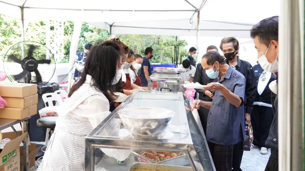 "สมเด็จพระสังฆราช" เสด็จร่วมพิธีสรงน้ำศพ "สมเด็จช่วง" พร้อมมหาเถรสมาคม