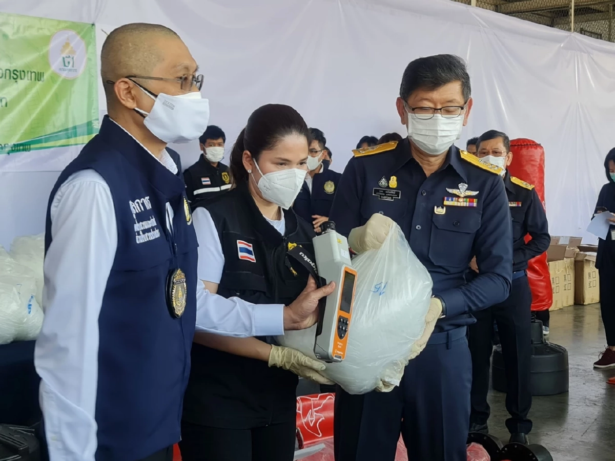 "กรมศุลฯ ยึด "ไอซ์" 193.5 กก. ซุกกระสอบทราย จ่อส่ง "ออสเตรเลีย" ค่า116 ล้านบาท