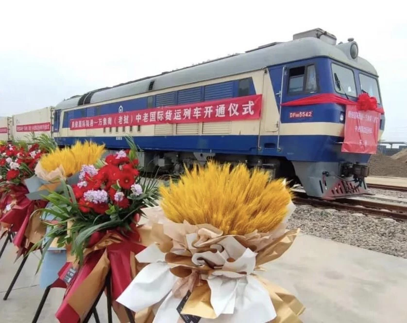 รถไฟขนผัก เที่ยวปฐมฤกษ์จากคุนหมิงถึงนครหลวงเวียงจันทน์