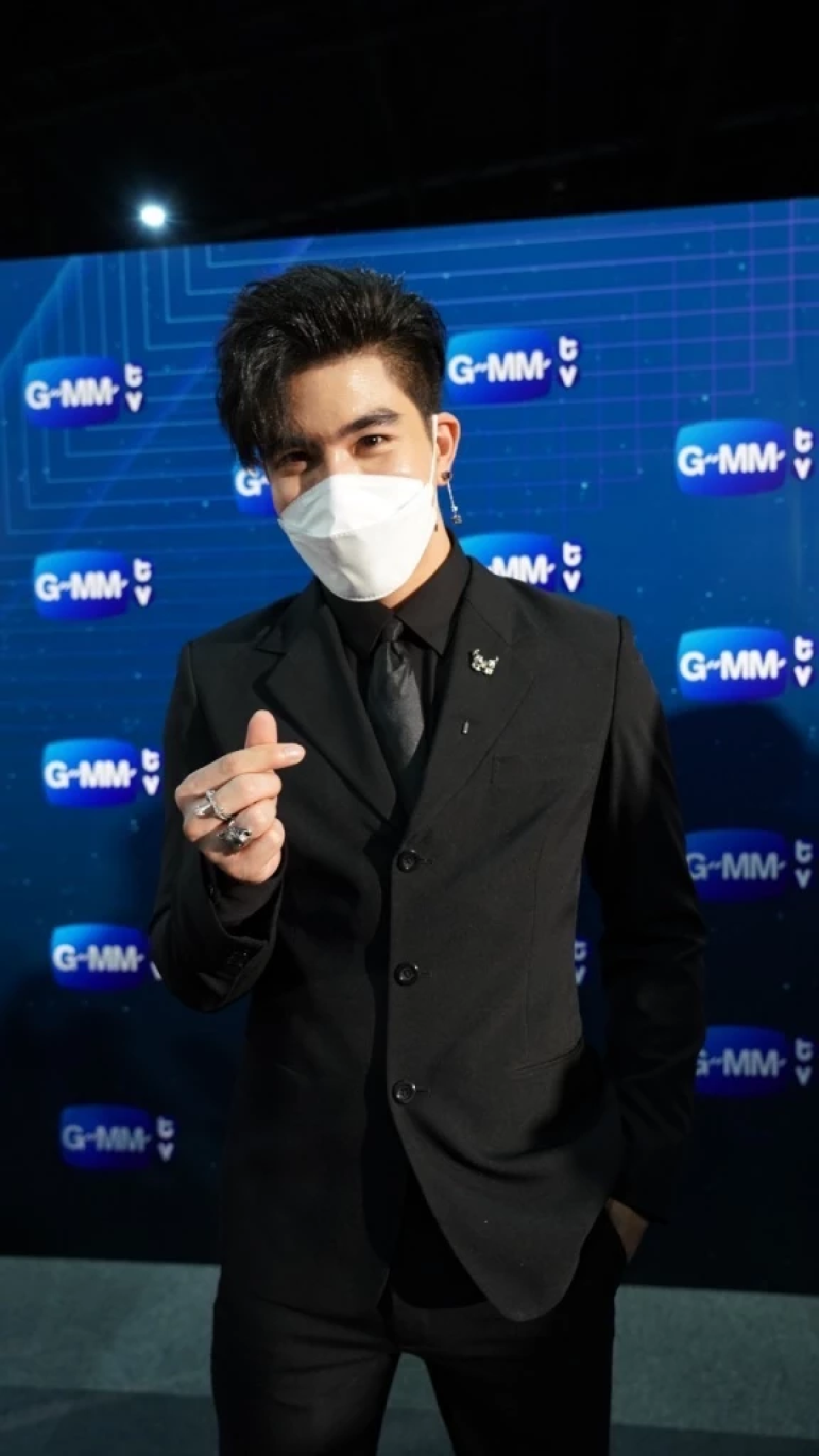 \"เมฆ จิรกิตติ์\" เผยโสดมานาน 6 ปี ย้ำชัดสาวที่มีข่าวไม่มีใครเคยเป็นแฟน