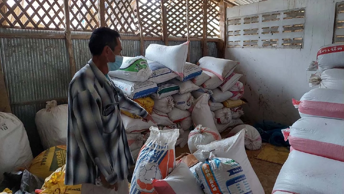 ช้ำใจ กว่าจะได้ข้าวก็ยากแล้ว มาเจอโจร มา "ขโมยข้าวเปลือก" 8 กระสอบ อีก