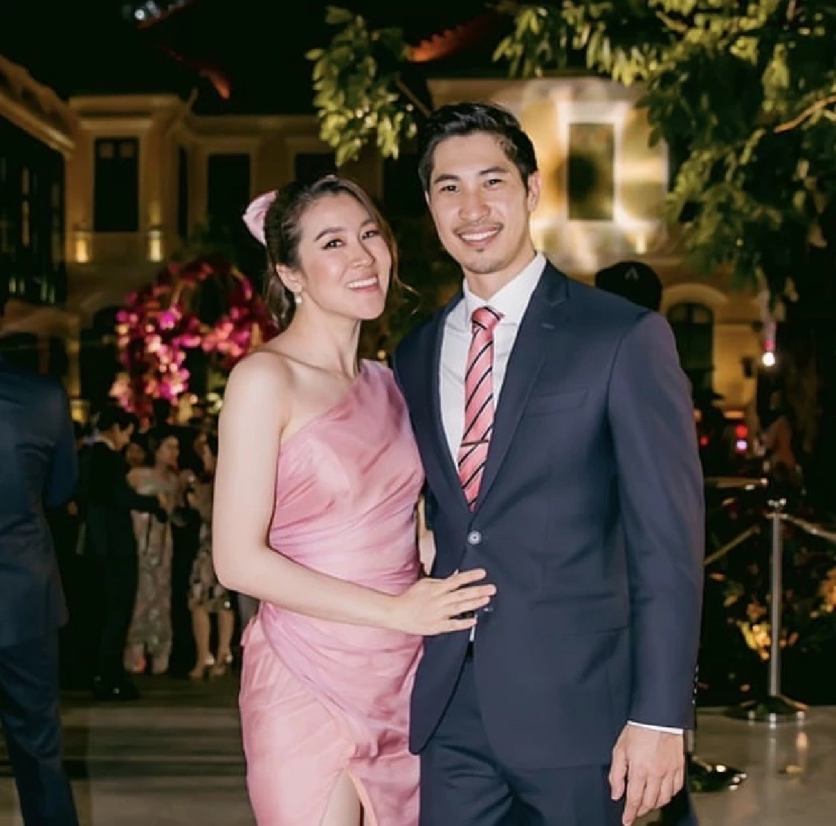 แม่บุญทุ่ม "เชียร์ ฑิฆัมพร" เปย์หนักซื้อของเซอร์ไพรส์วันเกิด "ไฮโซบิ๊ก"
