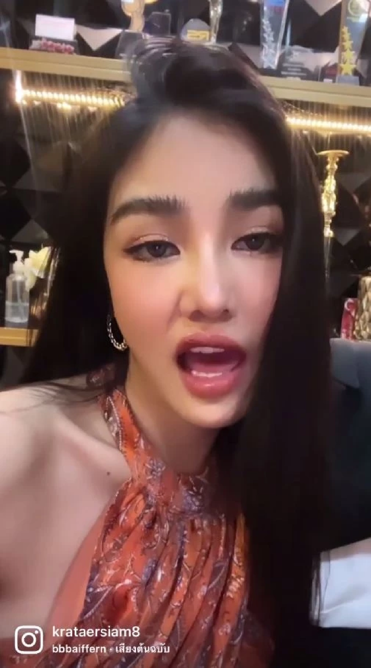 (คลิป)แซ่บอีกแล้ว "กระแต อาร์สยาม" เปิดคลิปบ่นระงม ทำงานหนัก พีคสุดตอนท้าย
