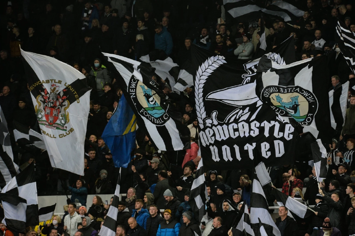 "แมนซิตี้"ถล่มนิวคาสเซิลยับ เก็บคะแนนนำพรีเมียร์ลีก-"หงส์"แบ่งแต้ม ไก่