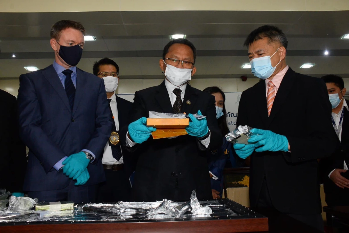 "สมศักดิ์" ตั้ง "อธิบดีศุลกากร" นั่งปธ.อนุฯสกัดลอบนำเข้า-ส่งออก "ยาเสพติด"