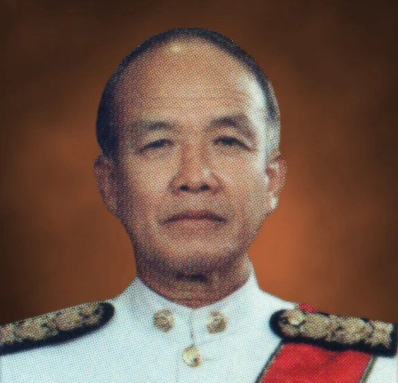 นายณรงค์  วงษ์วรรณ  หัวหน้าพรรคสามัคคีธรรมในขณะนั้น 