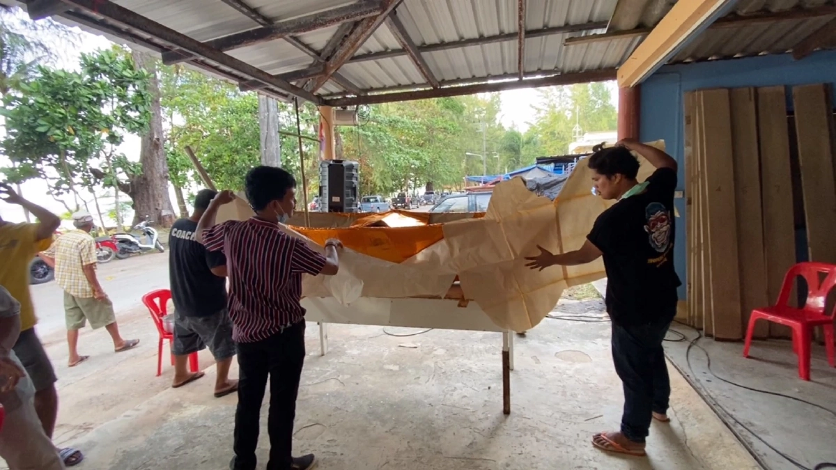 มารู้จัก "ลอยเรือสะเดาะเคราะห์" ส่งท้ายปีเก่า ต้อนรับปีใหม่ ของชาวพังงา  