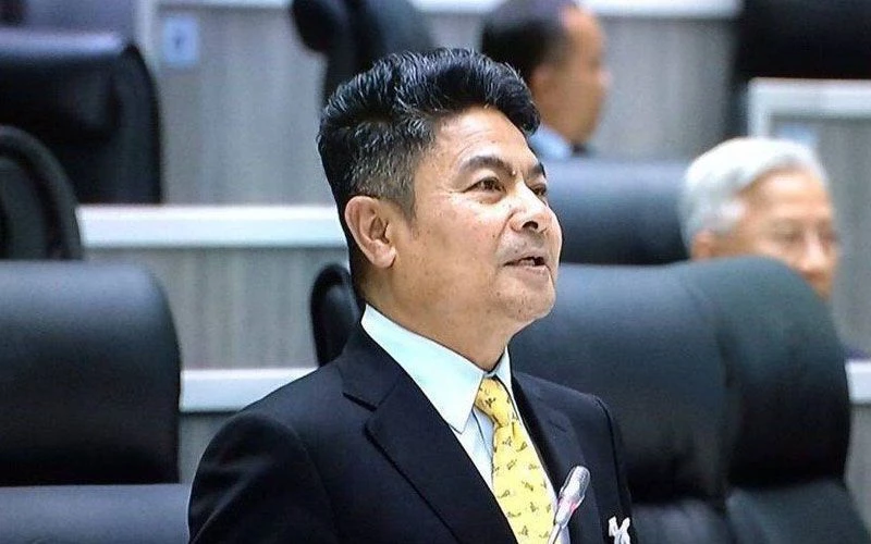 เทพไท เสนพงศ์  จากประชาธิปัตย์ 