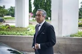 นิพนธ์  พร้อมพันธุ์ อดีตเลขาธิการนายกรัฐมนตรี 