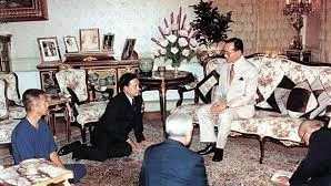 "พล.อ.สุจินดา"&nbsp;และ "พล.ต.จำลอง"เข้าเฝ้าทูลละอองธุลีพระบาทพระบาทสมเด็จพระเจ้าอยู่หัว รัชกาลที่ 9 