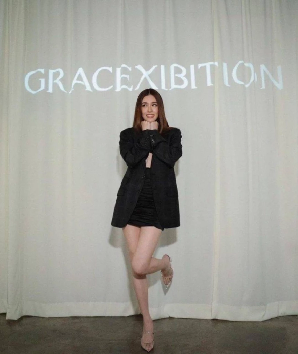 หวานมาก "ไฮโซนิค" แฟน "เกรซ" เซอร์ไพรส์ใหญ่ จัดนิทรรศการภาพถ่ายให้ในวันเกิด