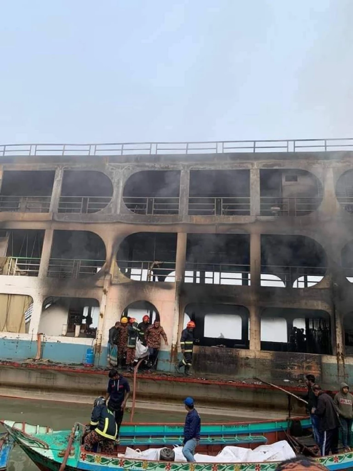 ไฟไหม้เรือข้ามฟาก, บาดเจ็บ, เสียชีวิต, บังกลาเทศ