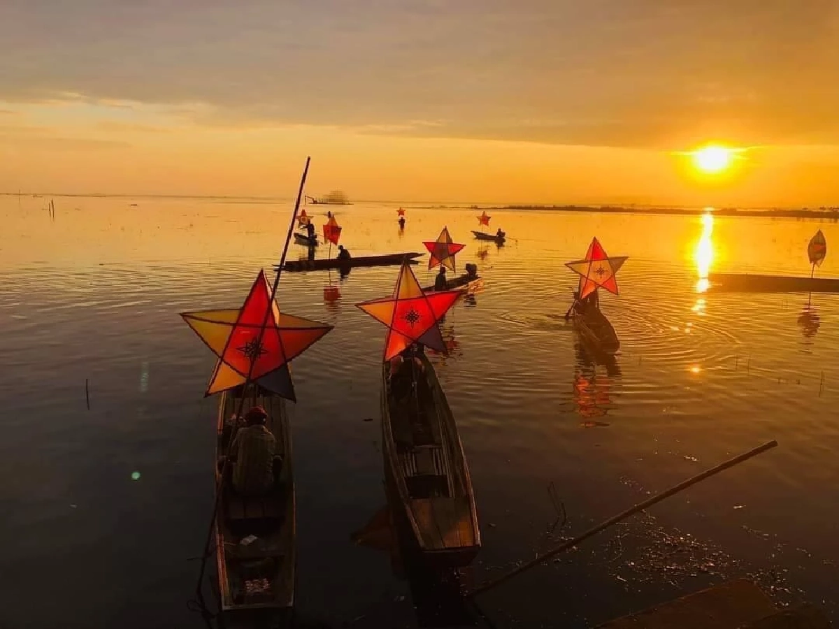 เริ่มแล้ว แห่ดาวทางน้ำ ครั้งแรก ฉลอง "คริสต์มาส" ชุมชนท่าแร่ สกลนคร 138 ปี