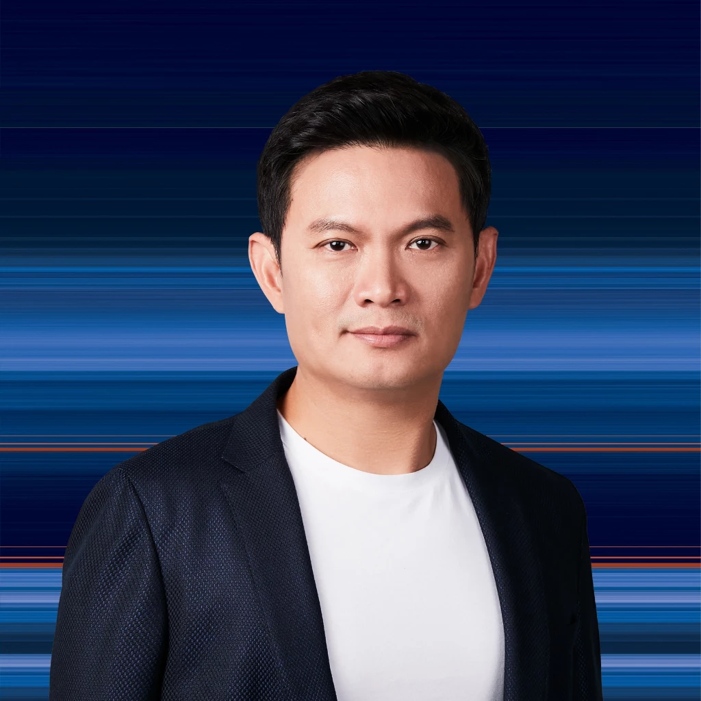 ผศ.ดร.สุชัชวีร์  สุวรรณสวัสดิ์  อดีตอธิการบดีมหาวิทยาลัยเทคโนโลยีเจ้าคุณทหารลาดกระบัง ขอลงท้าชิงเก้าอี้ฯผู้ว่ากทม.