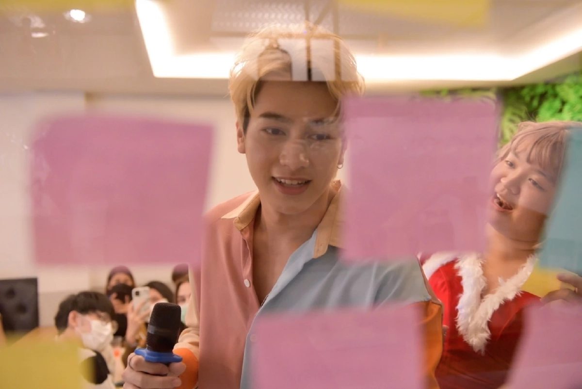 ไม่เหงา "สมาร์ท ชิษณุพงศ์" คริสต์มาส ปีนี้มีแฟน ๆ ร่วมฉลองอย่างอบอุ่น