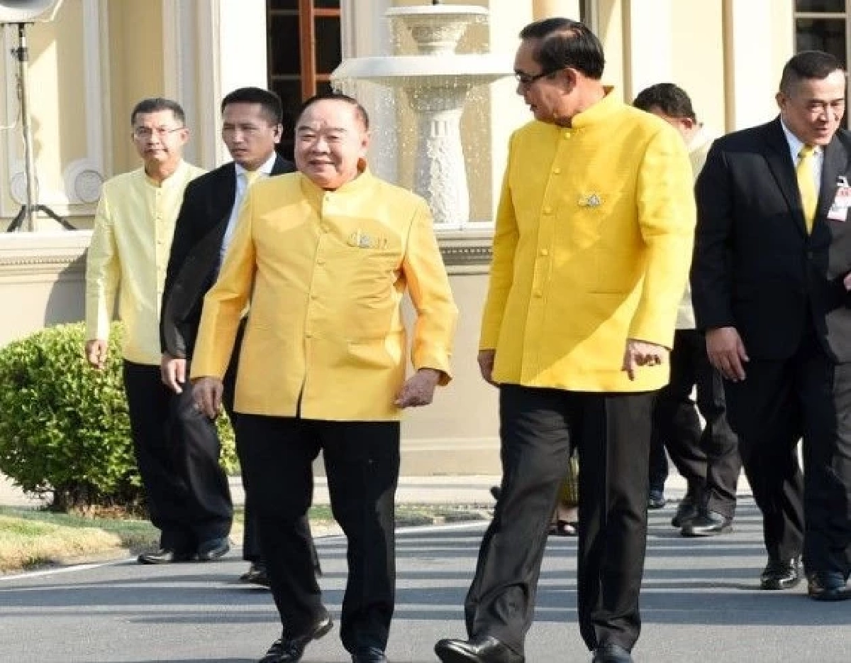 ตามไปดูบทบาท 2 ป. ลุงตู่-ลุงป้อม ที่กุนซือบอกว่าการเมืองไม่ยุ่ง มุ่งแต่งาน