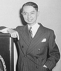 ม.ร.ว.เสนีย์  ปราโมช