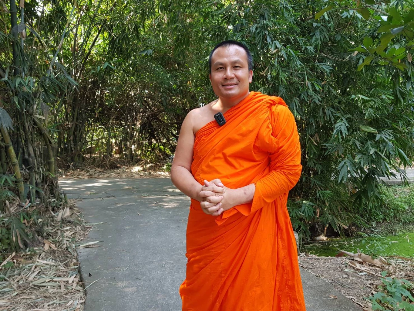 พระมหาสมปอง ตาลปุตฺโต พระนักเทศน์ชื่อดัง สำนักวัดสร้อยทอง  กรุงเทพมหานคร