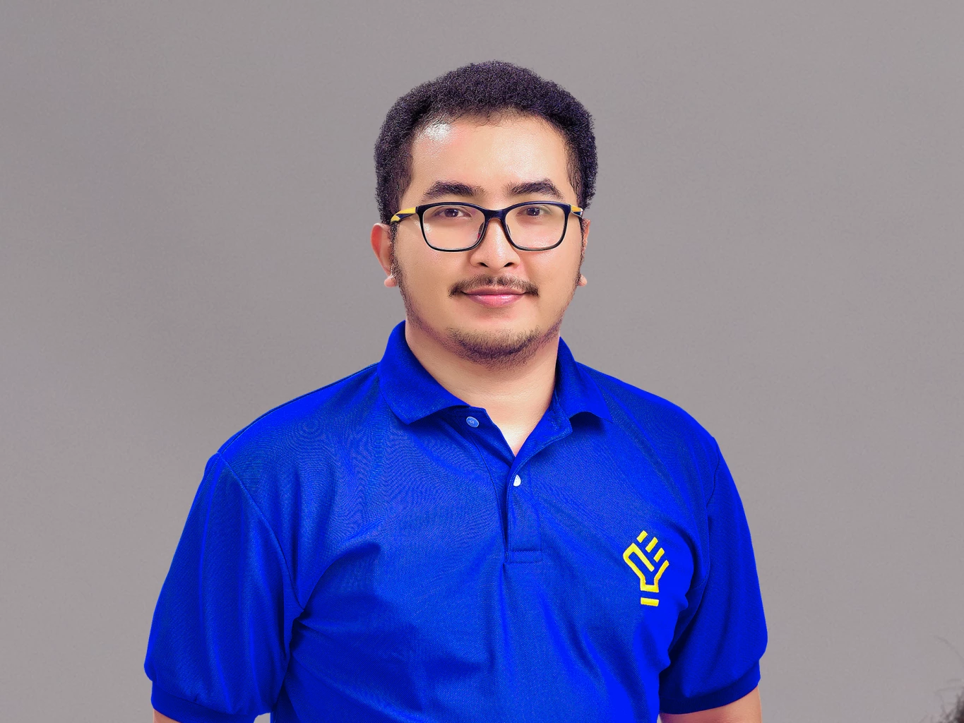 นายพงศธร สุวรรณรักษา (ทนายอาร์ม) ทนายความด้านแรงงานและสิทธิมนุษยชน ผู้สมัครรับเลือกตั้งซ่อม ส.ส.เขต 6 จ.สงขลา พรรคกล้า 