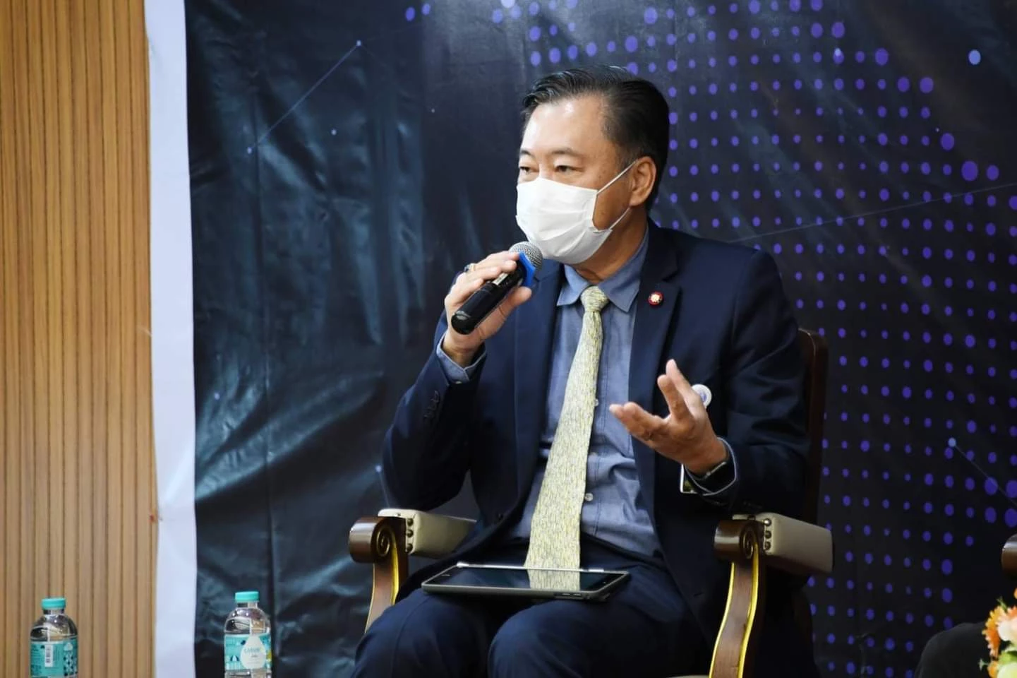 ประชุมสภาวุ่นแน่ 8ส.ส. ภูมิใจไทย ติด "โควิด"