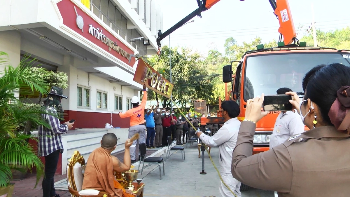 "พระ" คืนซองปัจจัย ให้โยม ตร. บอกไว้เป็นทุนอาหารกลางวัน ช่วงนี้ข้าวของแพง