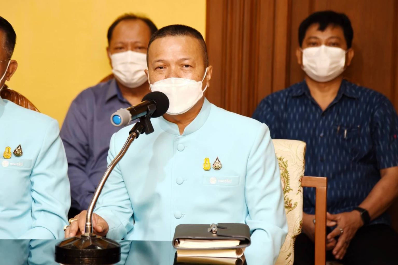 เมื่อวันที่ 11 ม.ค.65 คณะทำงานด้านวิชาการฯนำโดยอธิบดีกรมปศุสัตว์  แถลงพบ ASF ในสุกรจากโรงฆ่าจังหวัดนครปฐม