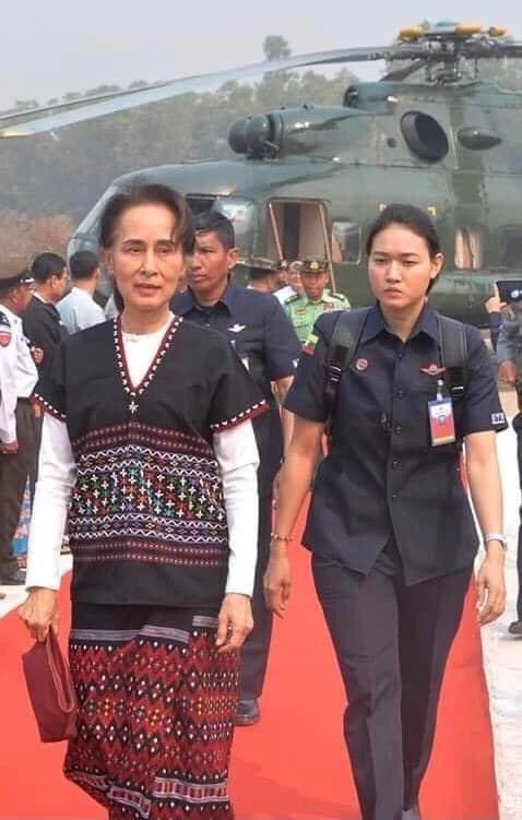 ทุกย่างก้าวของซูจี จะมีเธอตามเป็นเงา