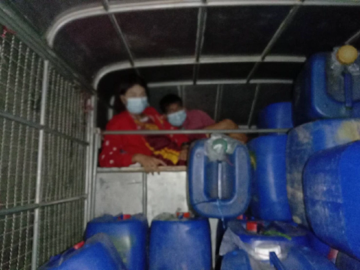 ฉก.ลาดหญ้า บุกจับ "แรงงานเมียนมา" ลอบเข้าไทยซุกถ้ำนับ 100 หวังหางานทำในไทย