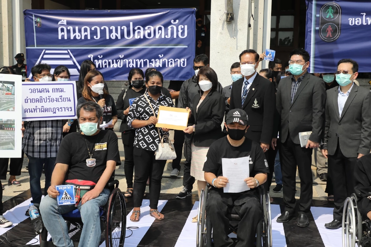 วิโรจน์ ก้าวไกล ชู 4 นโยบายพลิก "ทางม้าลาย" ทั่วกรุงเทพ