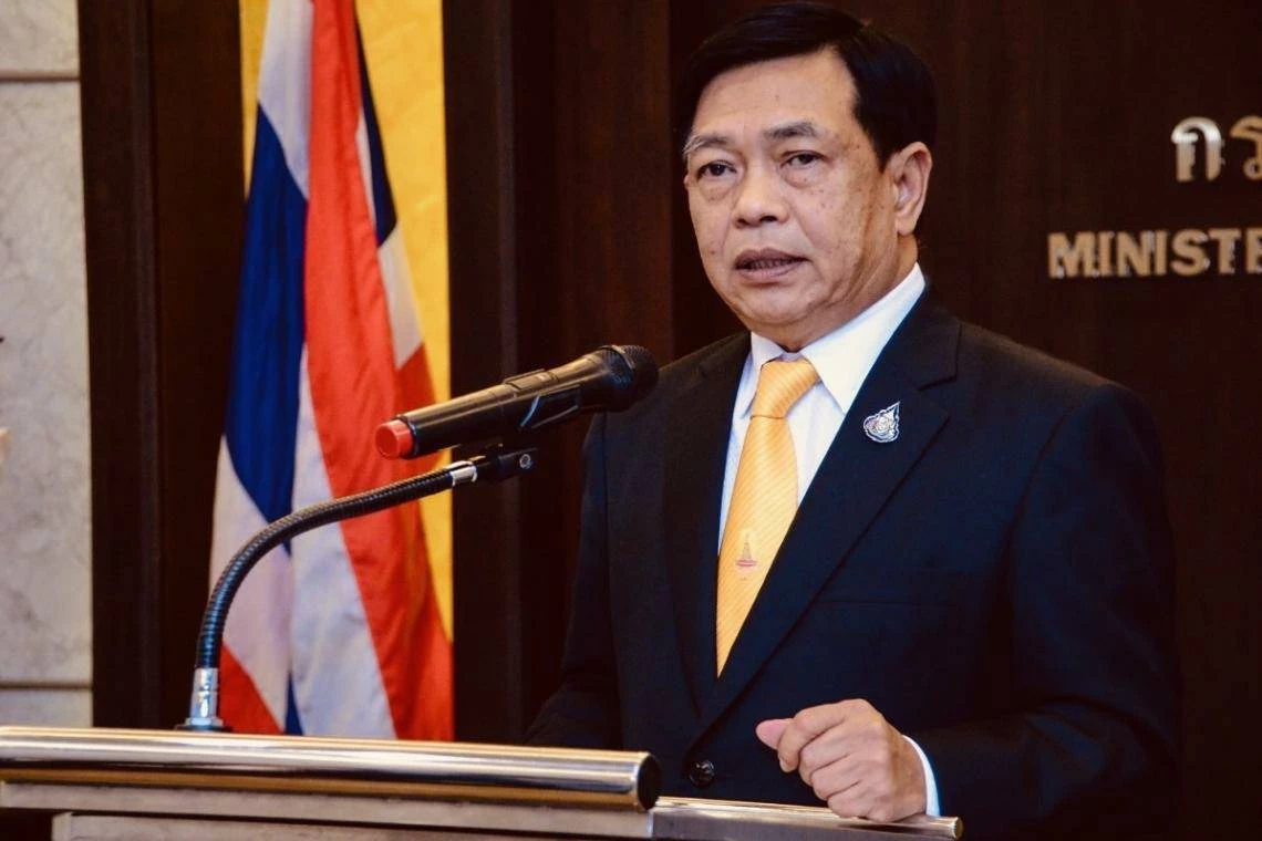 อลงกรณ์ พลบุตร ที่ปรึกษารัฐมนตรีว่าการกระทรวงเกษตรและสหกรณ์