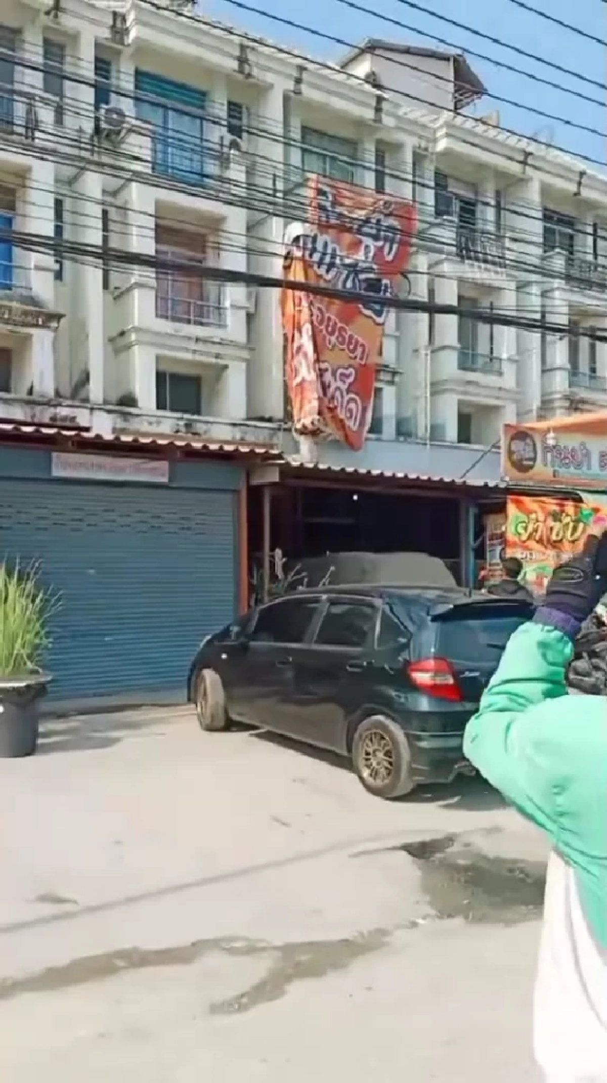 โจร, โจรปีนตึก, ไล่จับ, อาคารพาณิชย์