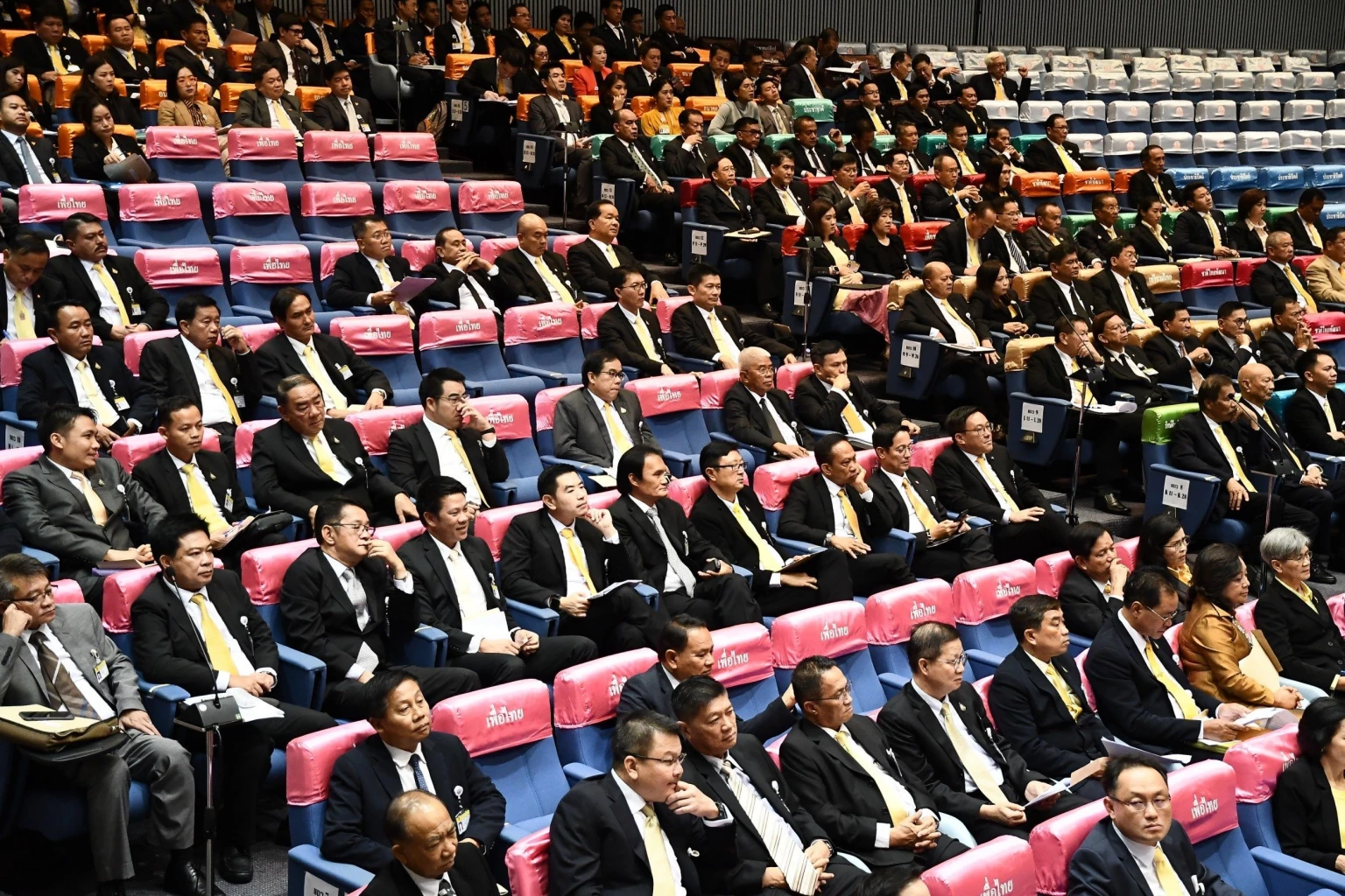 การเมืองไทยปีเสือ.. ปีแห่งการชี้อนาคตรัฐบาล