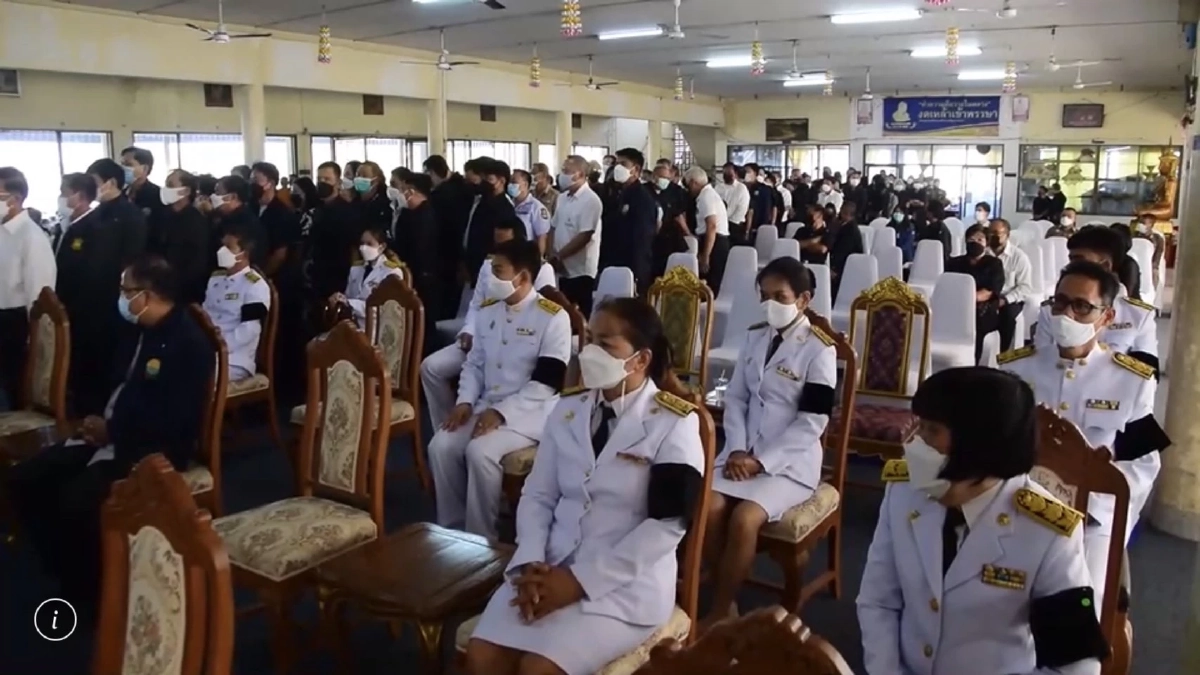 เคลื่อนร่าง "นายกคิงส์" ประกอบพิธีรดน้ำศพ ที่วัดหลวงพ่อขาว