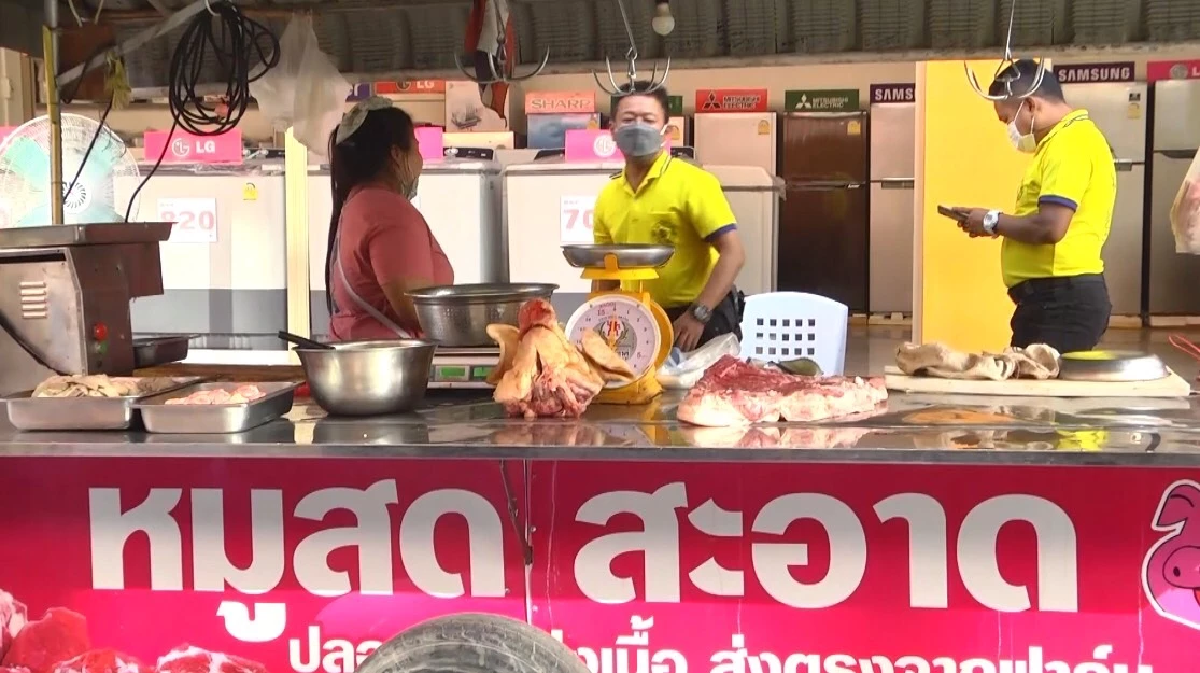 \"เขียงหมู\" สุพรรณบุรี ตรึงราคาขาย ไม่ให้แพง กำไรน้อย ลูกค้าก็ซื้อได้