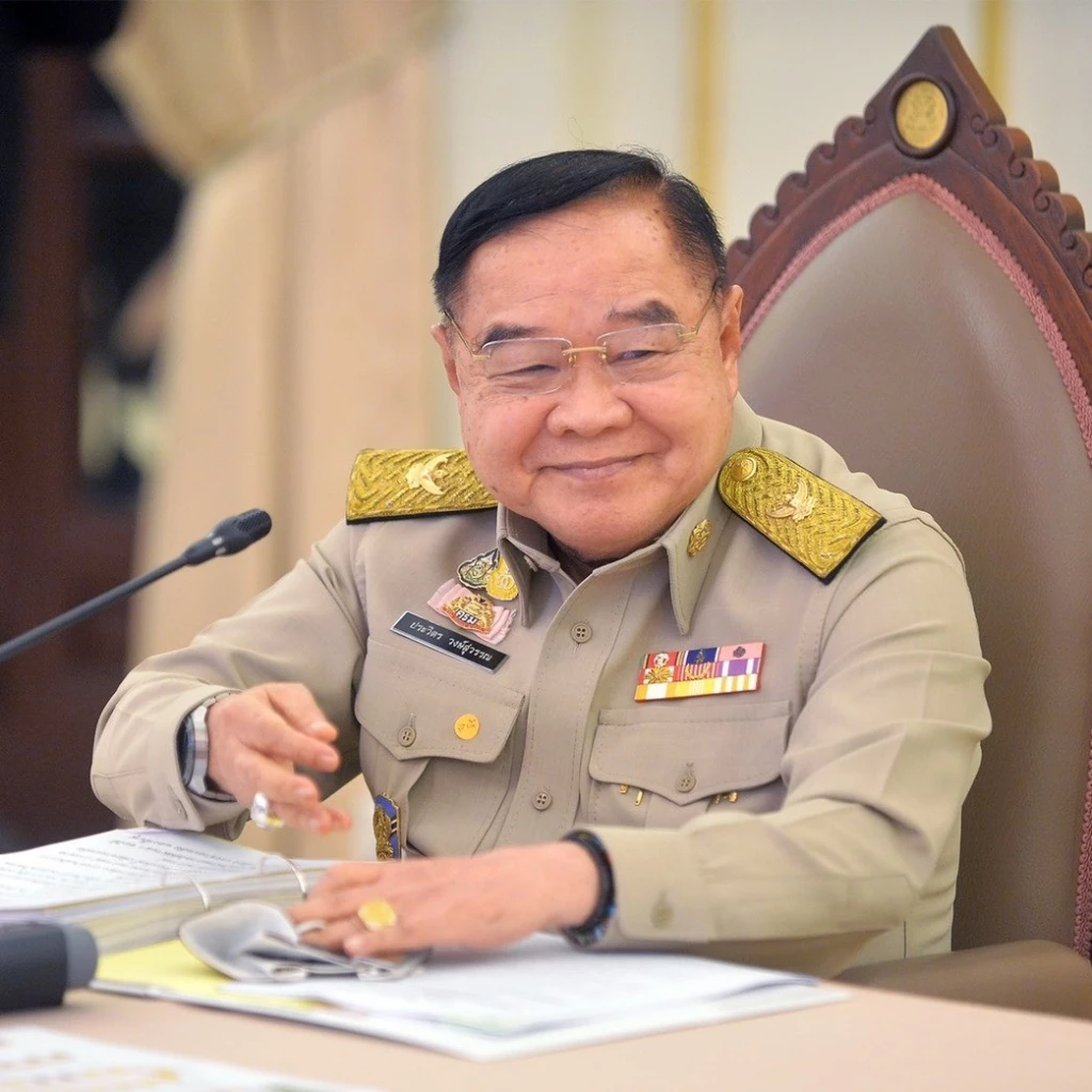 "บิ๊กตู่"  อาการหนัก ขับ "ธรรมนัส" พ้นพรรค เหมือนอ้อยเข้าปากช้าง