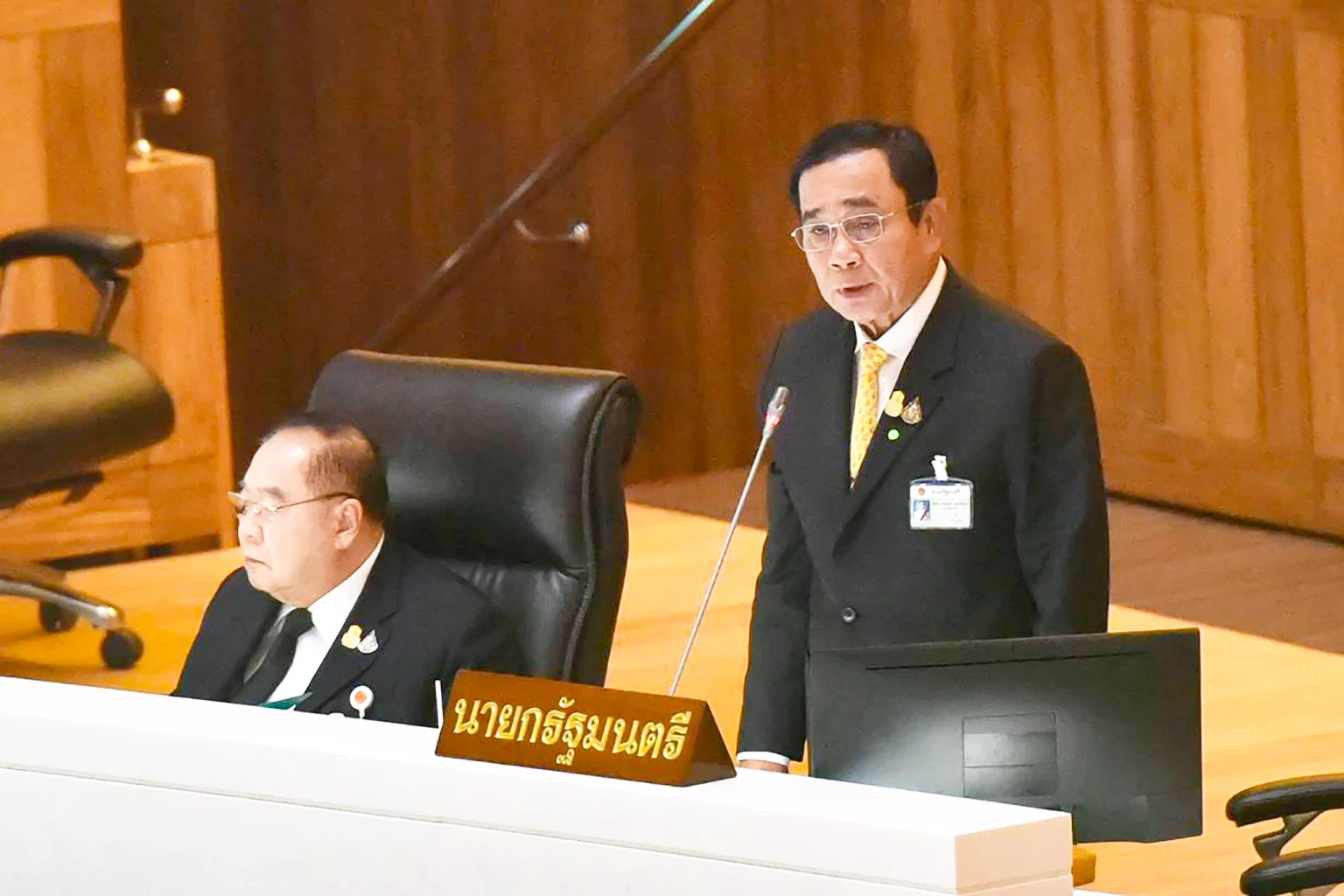 รัฐบาล “รอด-ไม่รอด” หลังก๊วน “ธรรมนัส” ยกพวกพ้น พปชร.