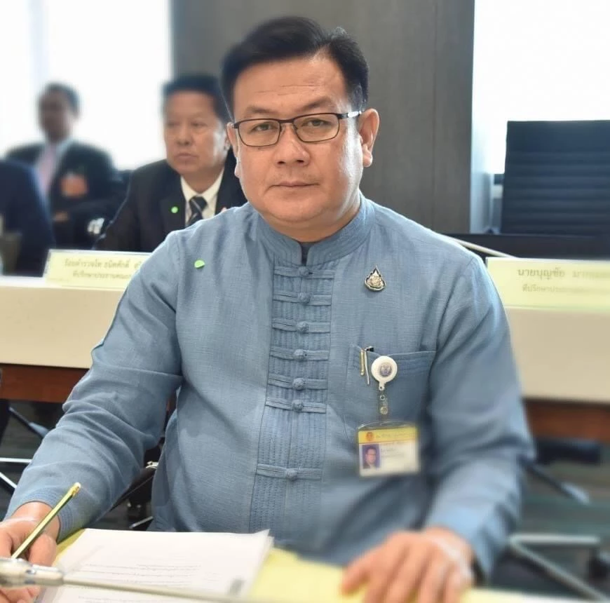 ส.ส.ไก่ สุรชาติ ศรีบุษกร