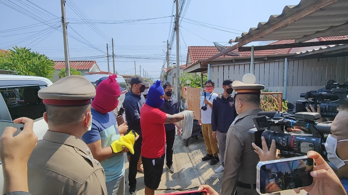 ตร.พิษณุโลกหิ้ว 4 ผู้ต้องหาชี้จุดยิง "หนุ่มเก็บเงินกู้" เสียชีวิตคาวงเหล้า