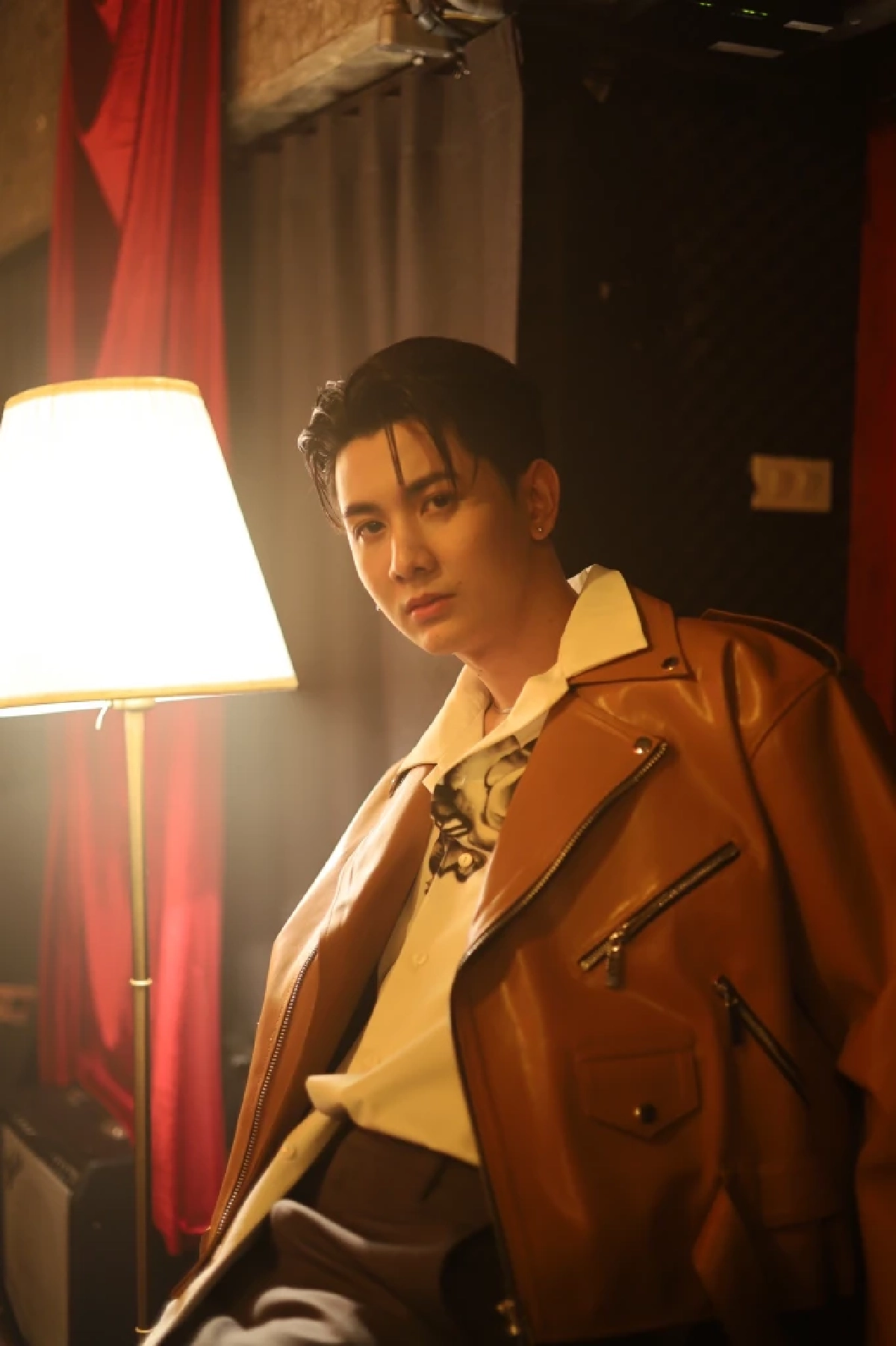 มาแรง "บอนซ์ ณดล" ส่งเพลง "อาย (Eyes)" ต้อนรับวาเลนไทน์ แทนใจคนคลั่งรัก