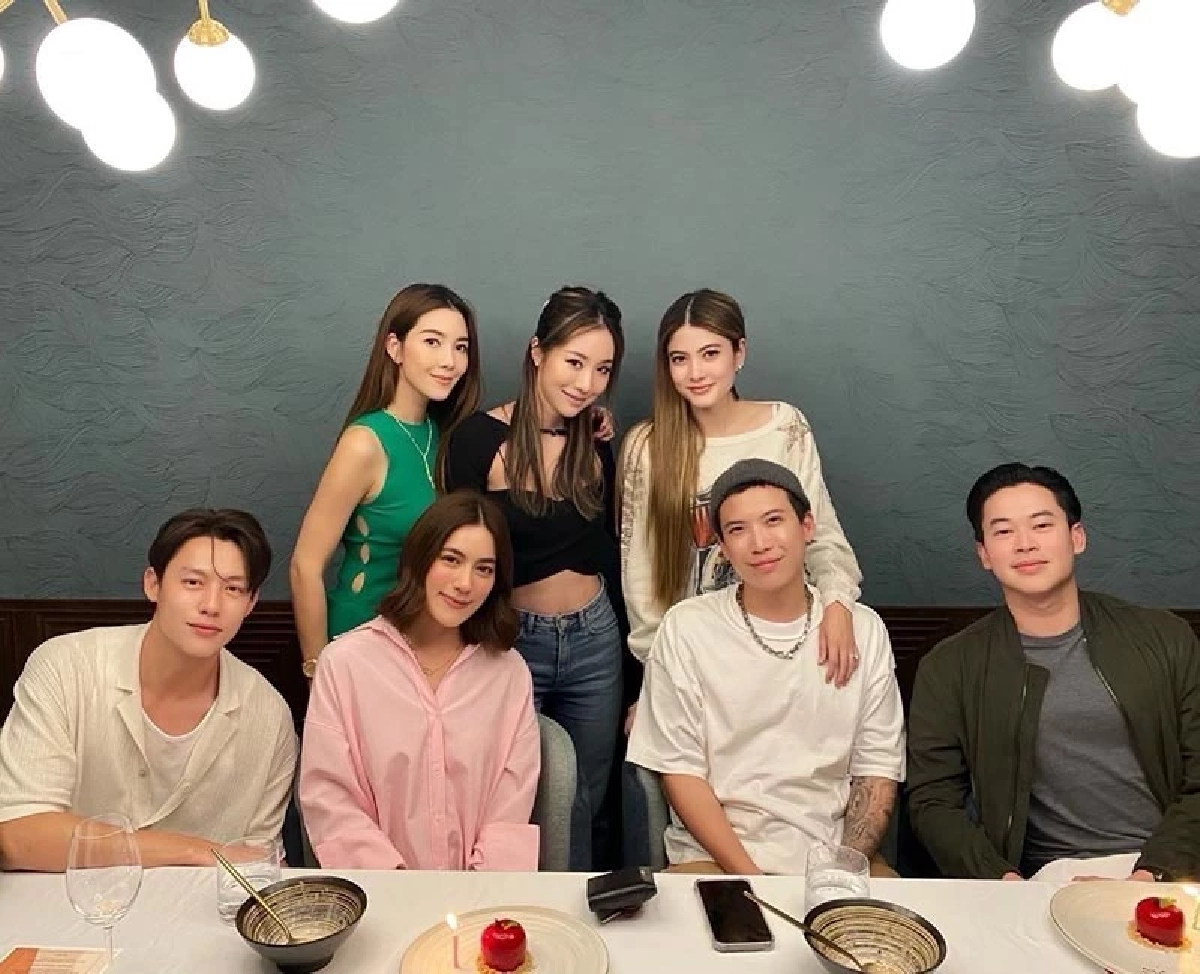"วุ้นเส้น" อ้อนแฟน ฉลองวันเกิด นิกม์ ธนะภูมิกุล รักไม่หวือหวา แต่หวานไม่เบา