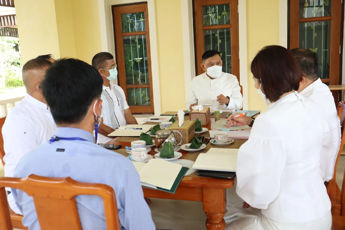 ผู้ว่าฯ เมืองคอน เปิดจวน ประชุม "โควิด" หลังพบตัวเลขติดในครัวเรือนเพิ่ม