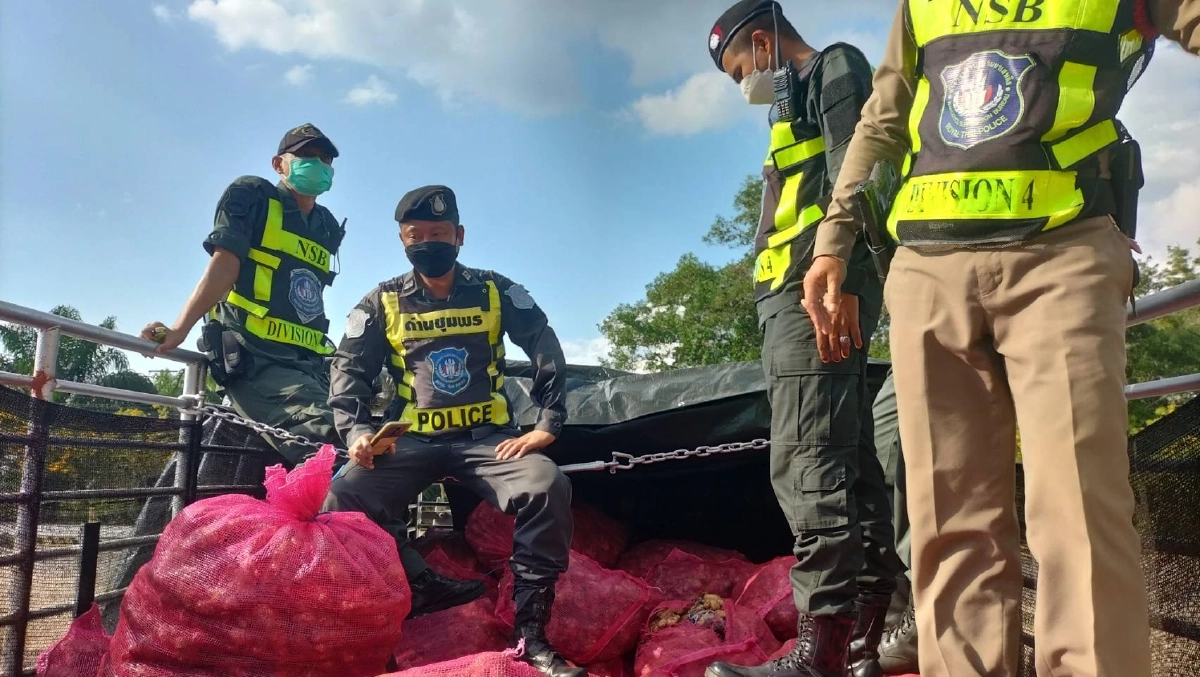 จับคาด่าน "ยาบ้า 5 ล้านเม็ด" ขนจากเชียงใหม่ ลำเลียงส่งเอเย่นสุราษฎร์ธานี