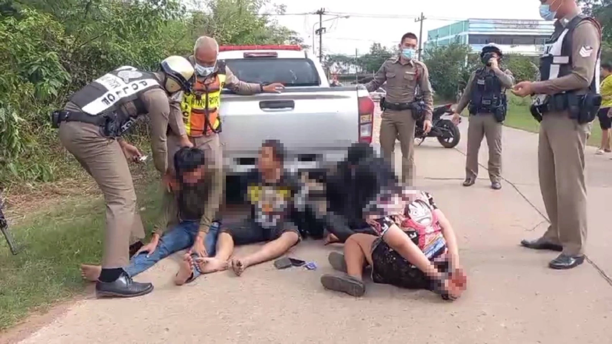 ล่าระทึก "แก๊งขโมยบิ๊กไบค์" แหกด่านหนีตำรวจปราจีน สุดท้ายจนมุมรวบได้ 4