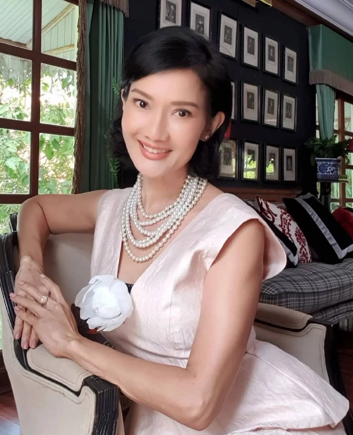 นักแสดงรุ่นใหญ่ "ดี้ ชนานา" ประสบอุบัติเหตุ รถไถลชนเสาไฟฟ้า ต้องเย็บด่วน