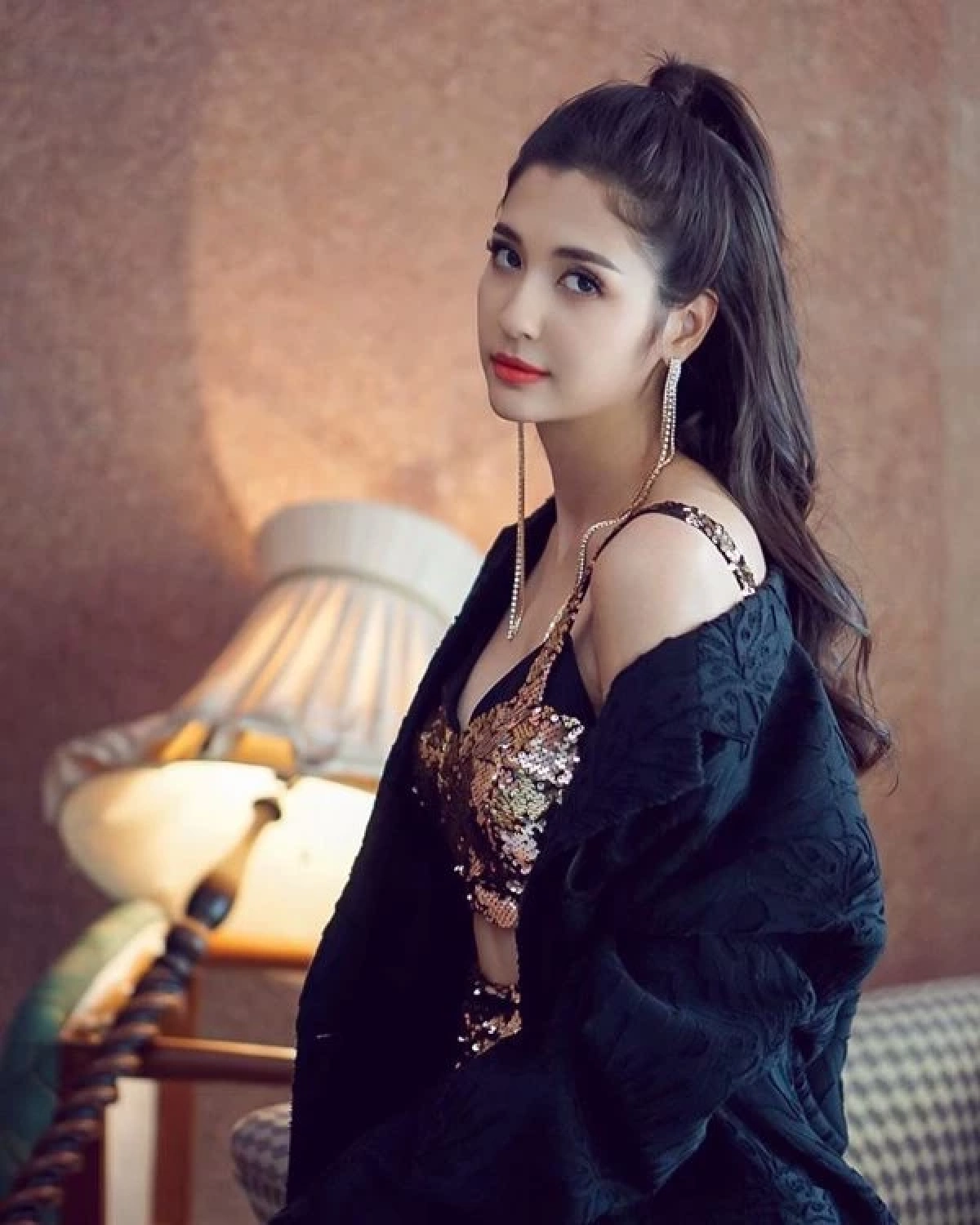 เกิดอะไรขึ้นกับนางเอกดัง จู่ๆ รูปร่างเปลี่ยน อ้วนขึ้นมาก แทบจำไม่ได้เลย