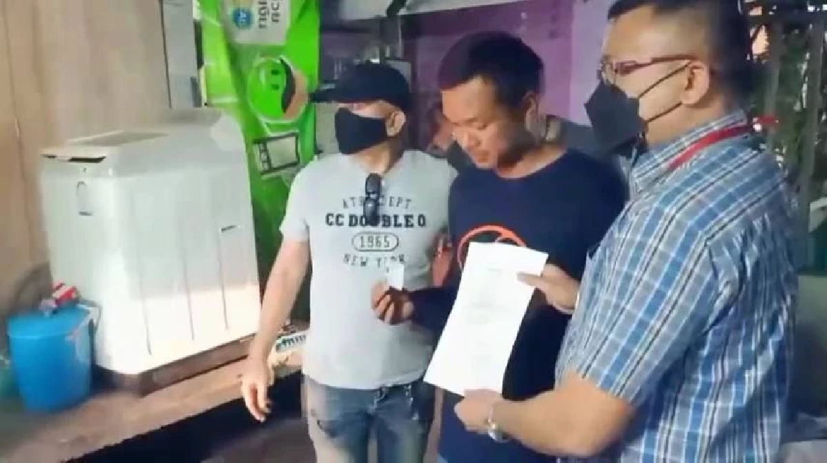 ตำรวจ สภ.รัตนาธิเบศร์ บุกรวบ "หนุ่มมือมีด" ก่อคดีเชือดน้าชาย บาดเจ็บสาหัส