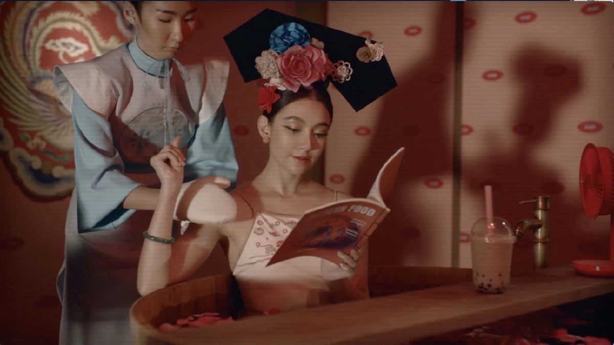 "เบลล่า" ยังเคลื่อนไหวไม่หยุด หลัง "เวียร์" เปิดตัวคบสาวคนใหม่